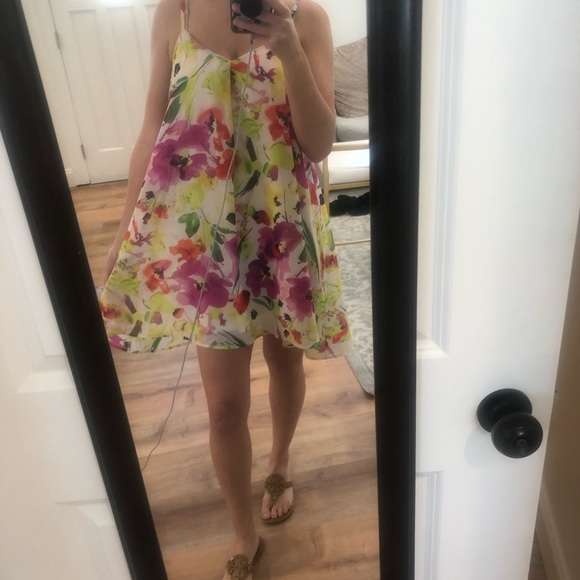 Gorgeous Meritt Floral Swing/Shift Dress - Picture 2 of 8